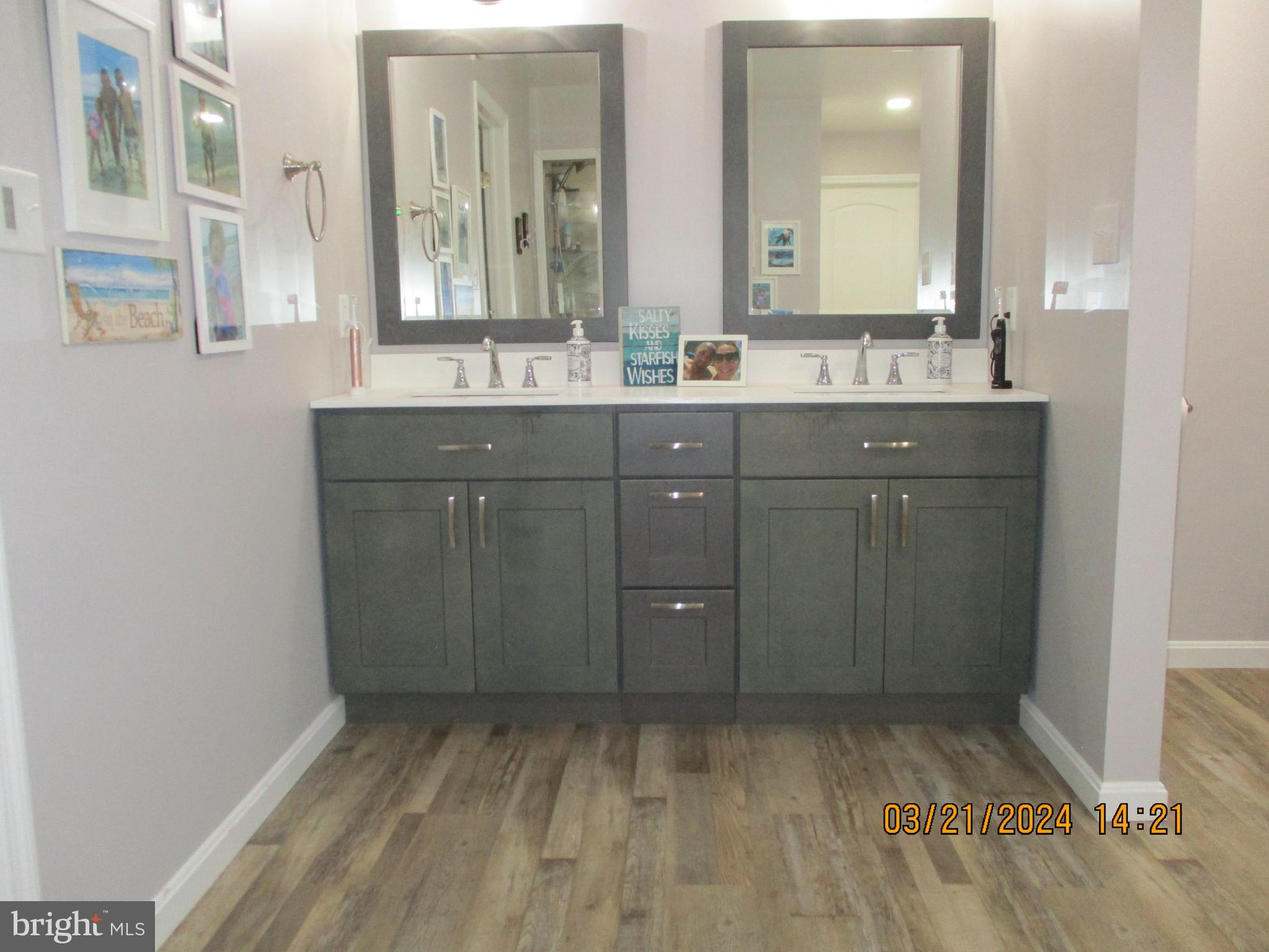 1014 Hoffman Road Windsor, PA 17366 - Photo 27 of 76 Double bowl sinks