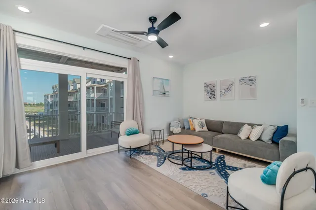 $858,000 | 200 Olde Towne Yacht Clb Drive, Unit 32, Beaufort, NC 28516