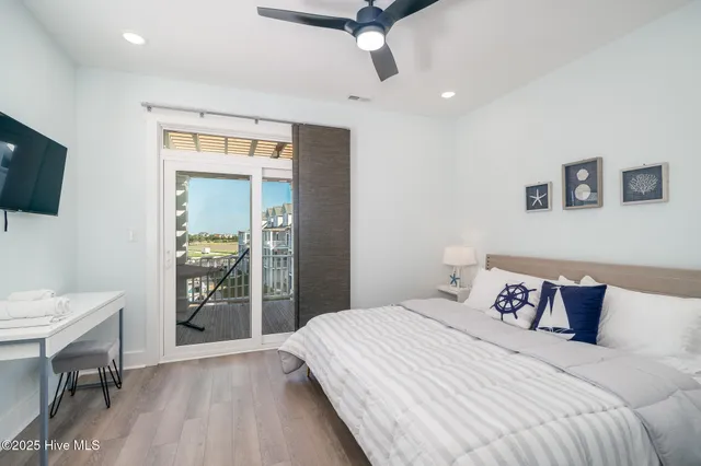 $858,000 | 200 Olde Towne Yacht Clb Drive, Unit 32, Beaufort, NC 28516