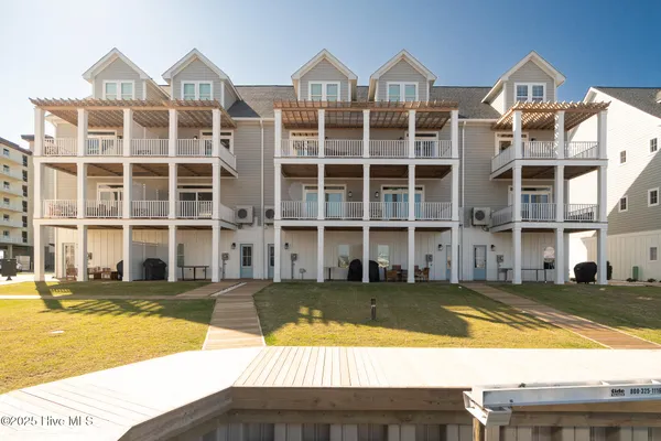 $848,000 | 200 Olde Towne Yacht Clb Drive, Unit 32, Beaufort, NC 28516