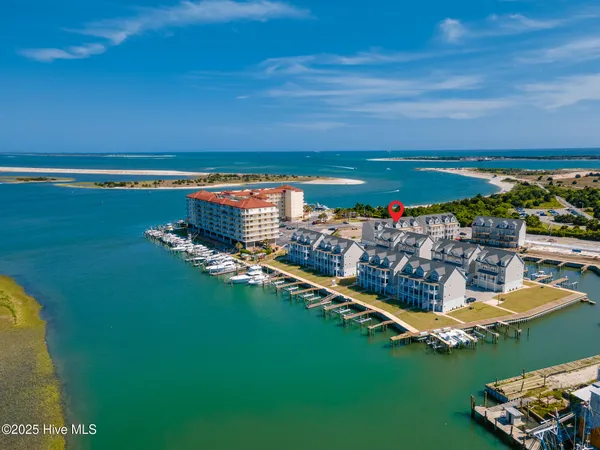 $848,000 | 200 Olde Towne Yacht Clb Drive, Unit 32, Beaufort, NC 28516