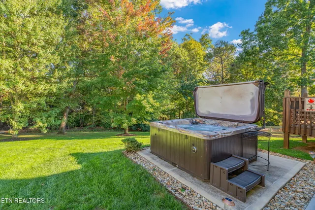 $448,900 | 256 Country Run Circle, Powell, TN 37849