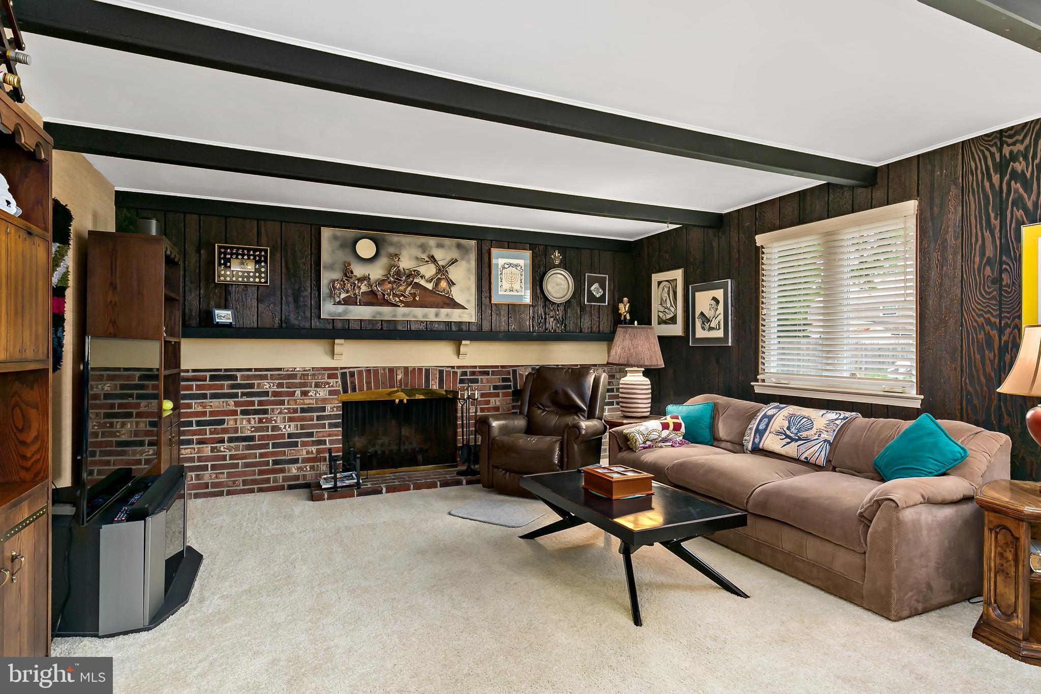 110 Coopers Kill Road Delran, NJ 08075 - Photo 11 of 23 Family Room