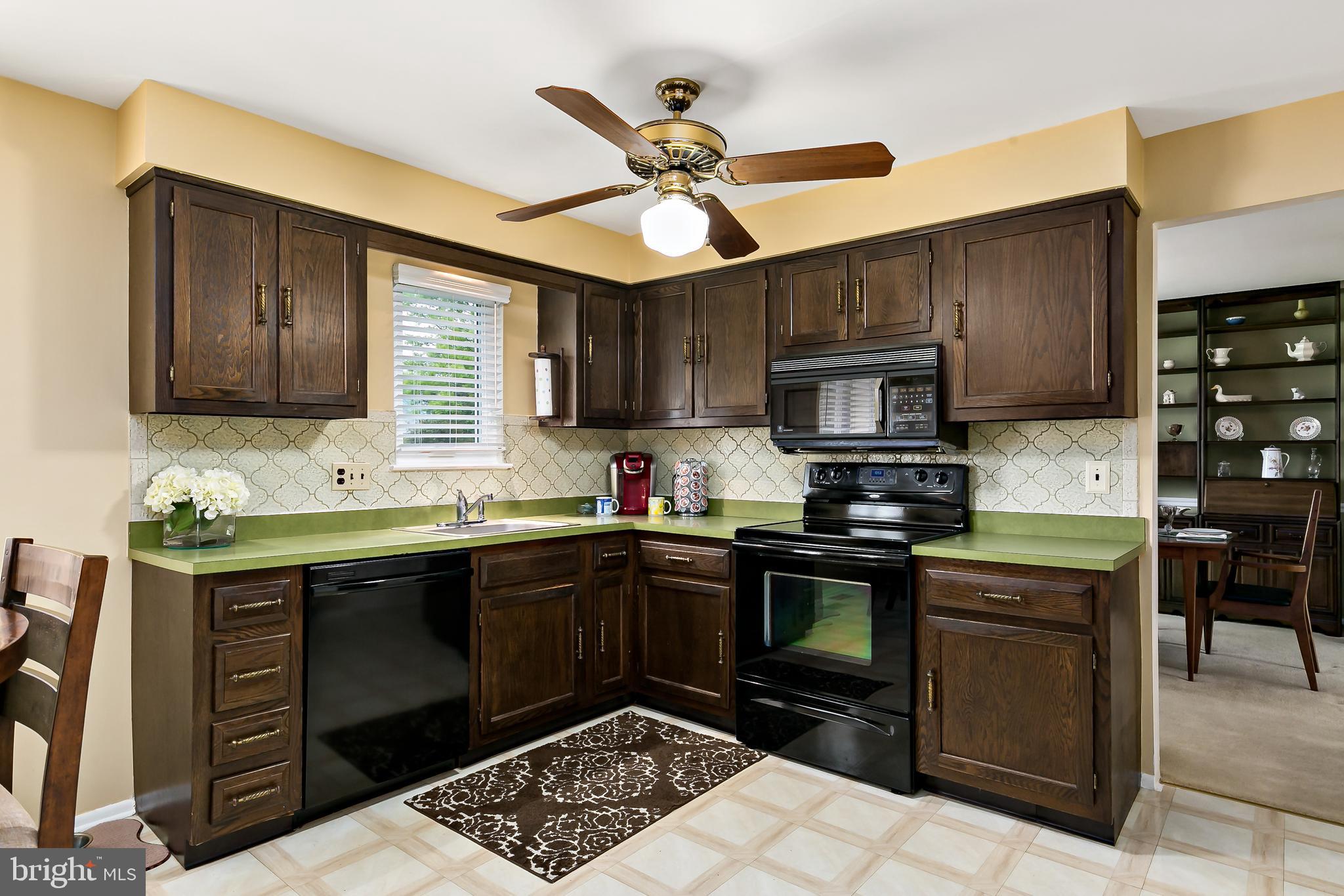 110 Coopers Kill Road Delran, NJ 08075 - Photo 7 of 23 Kitchen