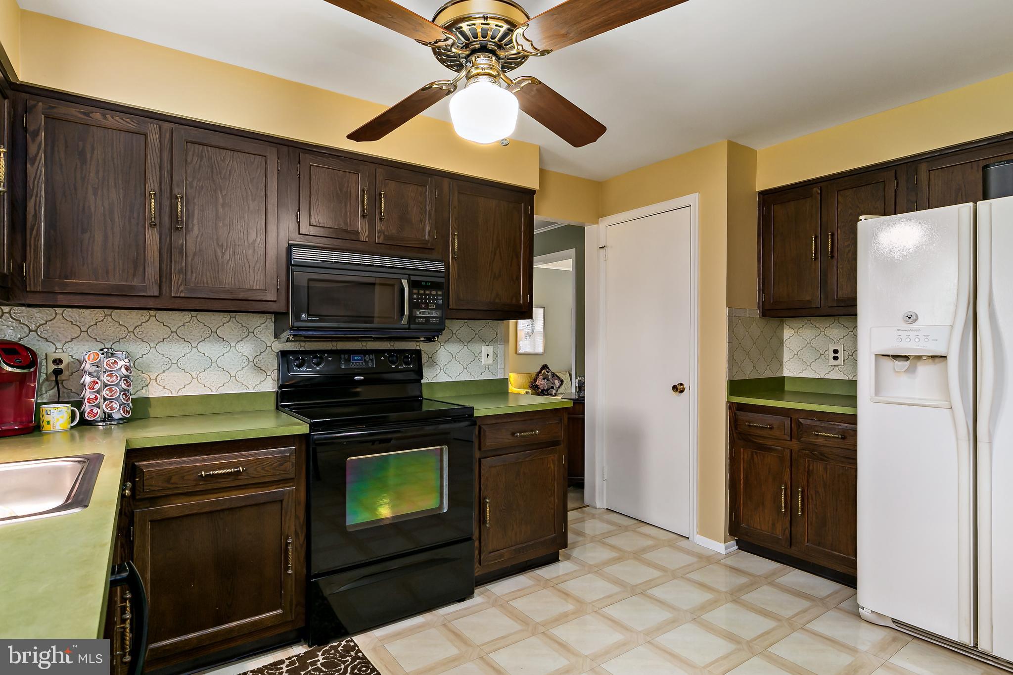110 Coopers Kill Road Delran, NJ 08075 - Photo 8 of 23 Kitchen