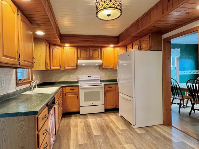 $450,000 | 11 Amherst Terrace, Nashua, NH 03064