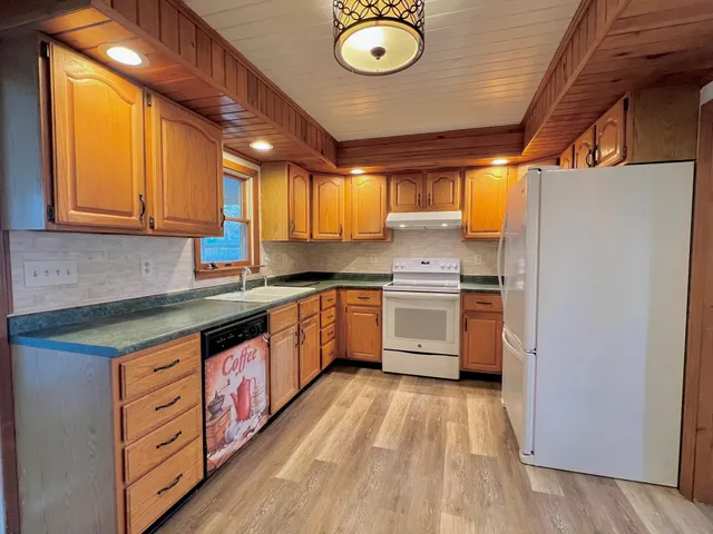 $450,000 | 11 Amherst Terrace, Nashua, NH 03064