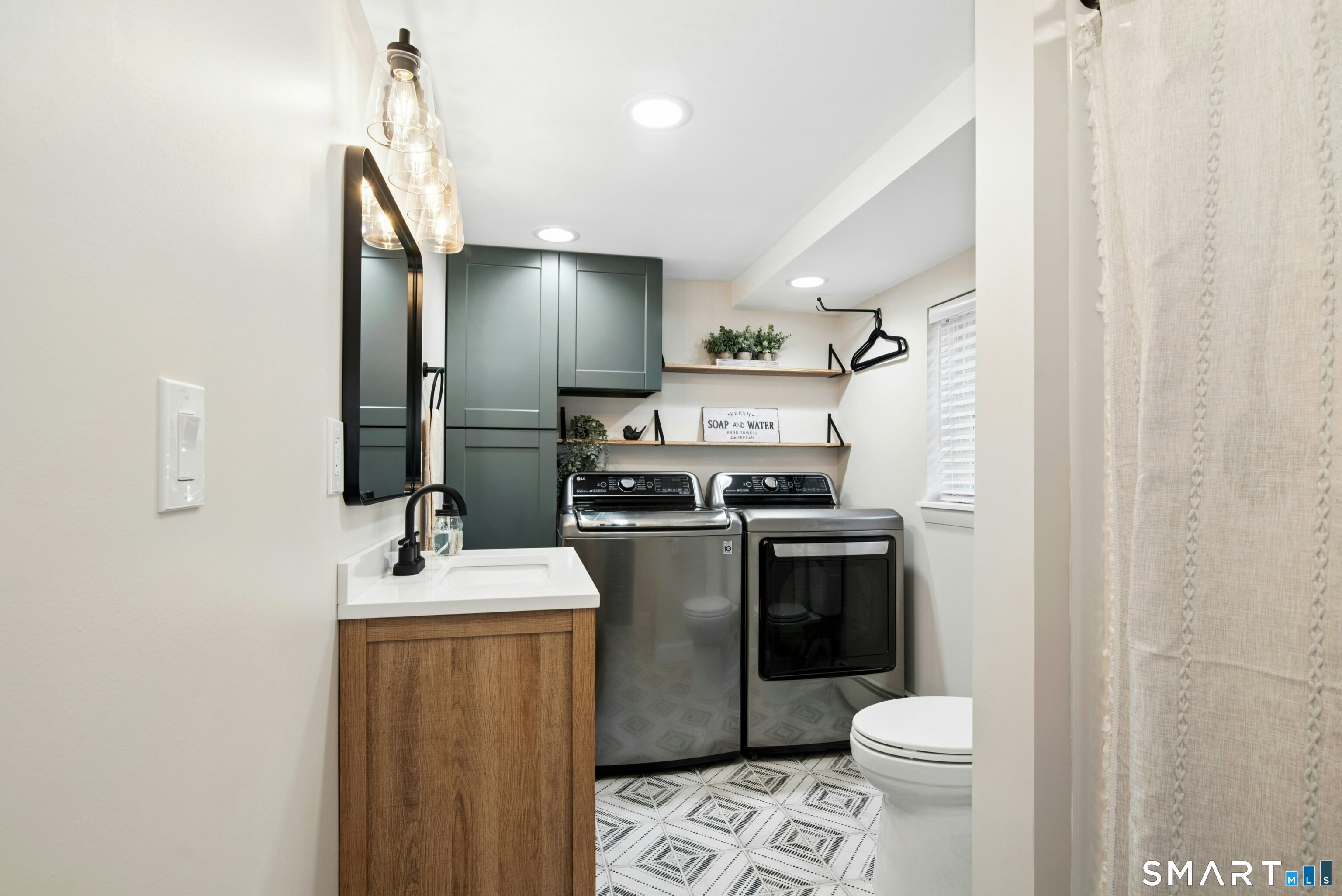 1123 Middlebury Road Watertown, CT 06795 - Photo 23 of 27