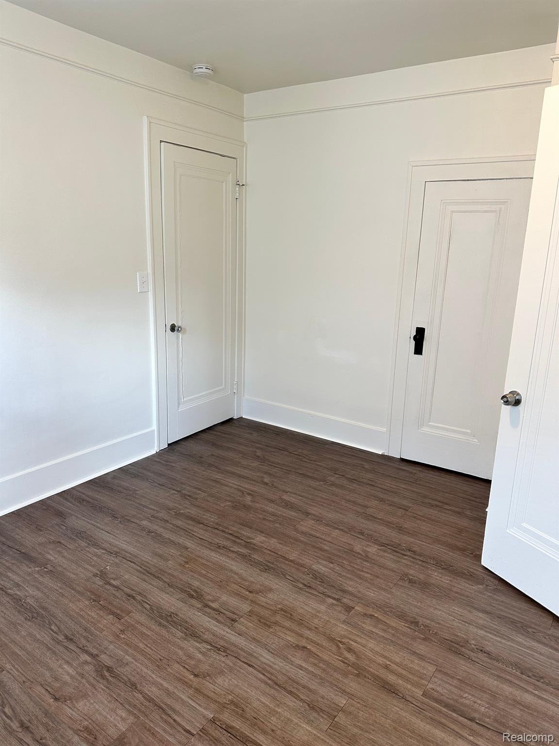 848 Perry Street Flint, MI 48504 - Photo 12 of 47 Gallery Image 12