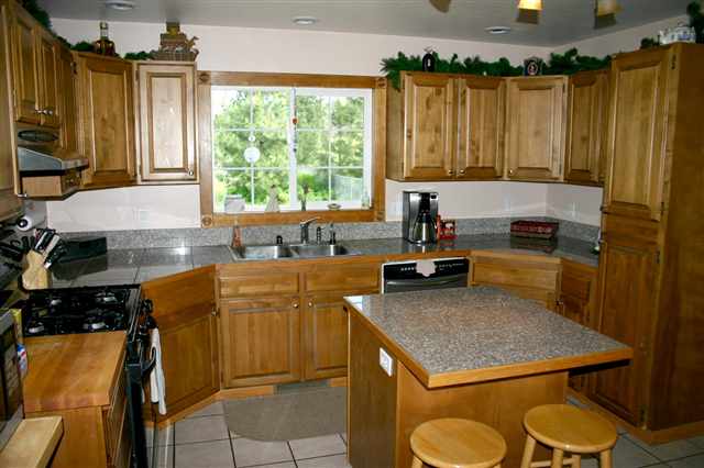 16503 North Greenbluff Road Colbert, WA 99005 - Photo 5 of 9