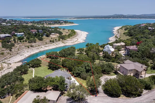 $380,000 | 331 Village View Drive, Canyon Lake, TX 78133