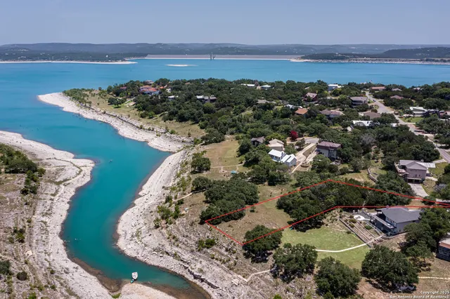$380,000 | 331 Village View Drive, Canyon Lake, TX 78133