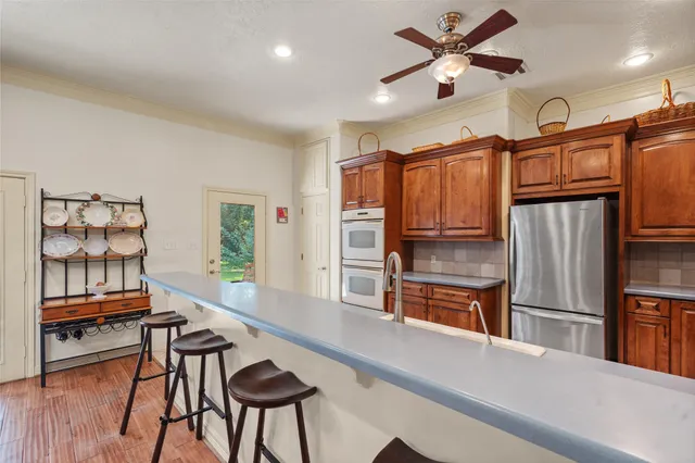 $1,000,000 | 32770 Willow Bend Lane, Waller, TX 77484