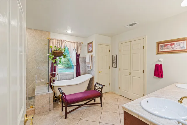 $1,000,000 | 32770 Willow Bend Lane, Waller, TX 77484