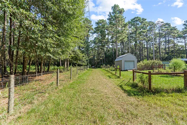 $1,000,000 | 32770 Willow Bend Lane, Waller, TX 77484