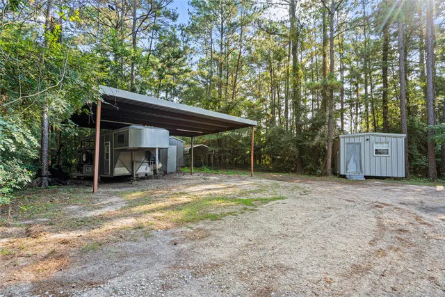 $1,000,000 | 32770 Willow Bend Lane, Waller, TX 77484