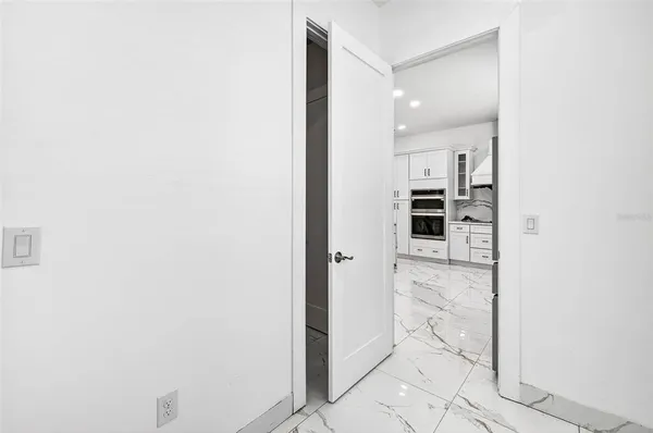 $5,000 | 216 North Glen Arven Avenue, Temple Terrace, FL 33617
