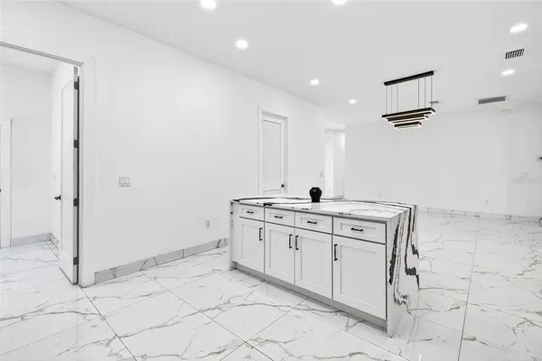 $5,000 | 216 North Glen Arven Avenue, Temple Terrace, FL 33617