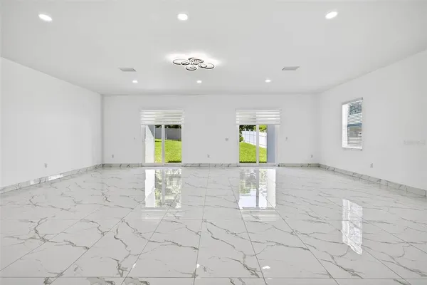 $5,000 | 216 North Glen Arven Avenue, Temple Terrace, FL 33617