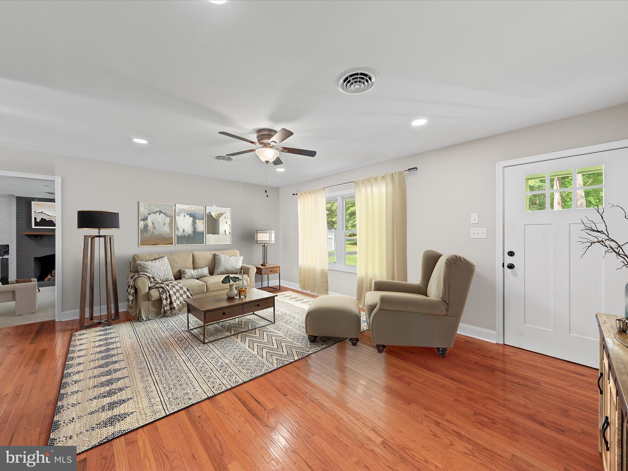 26831 River Road Seaford, DE 19973 - Photo 13 of 41 a living room with furniture
