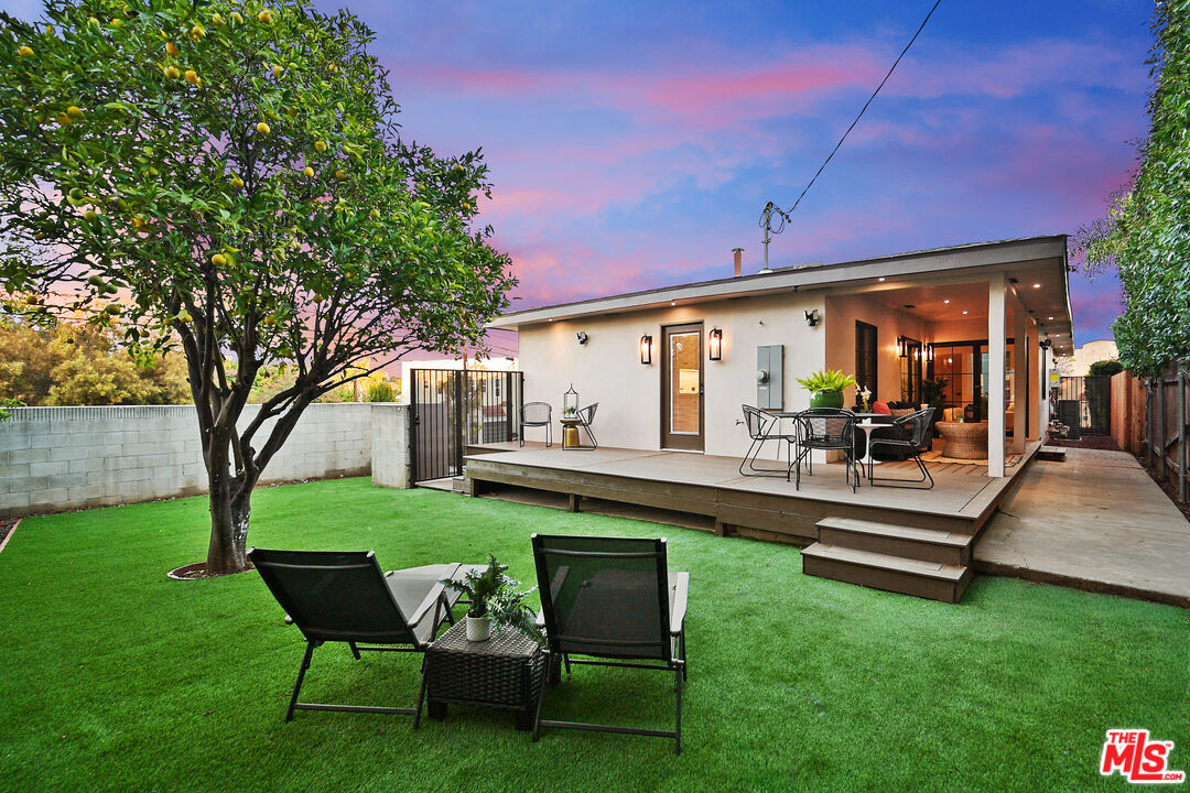 5154 West 12th Street Los Angeles, CA 90019 - Photo 11 of 14