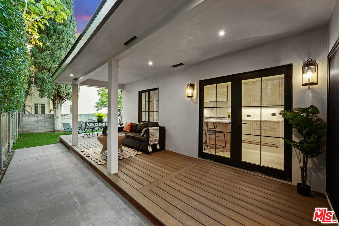 5154 West 12th Street Los Angeles, CA 90019 - Photo 12 of 14