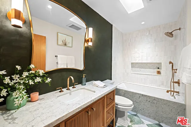 $1,799,000 | 5154 West 12th Street, Los Angeles, CA 90019