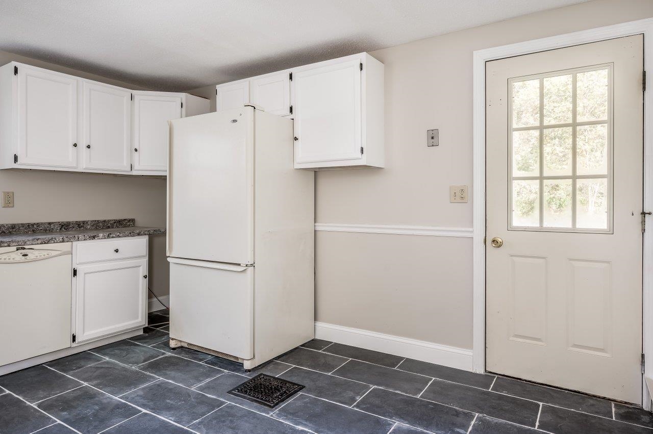191 Mast Road Lee, NH 03861 - Photo 8 of 24