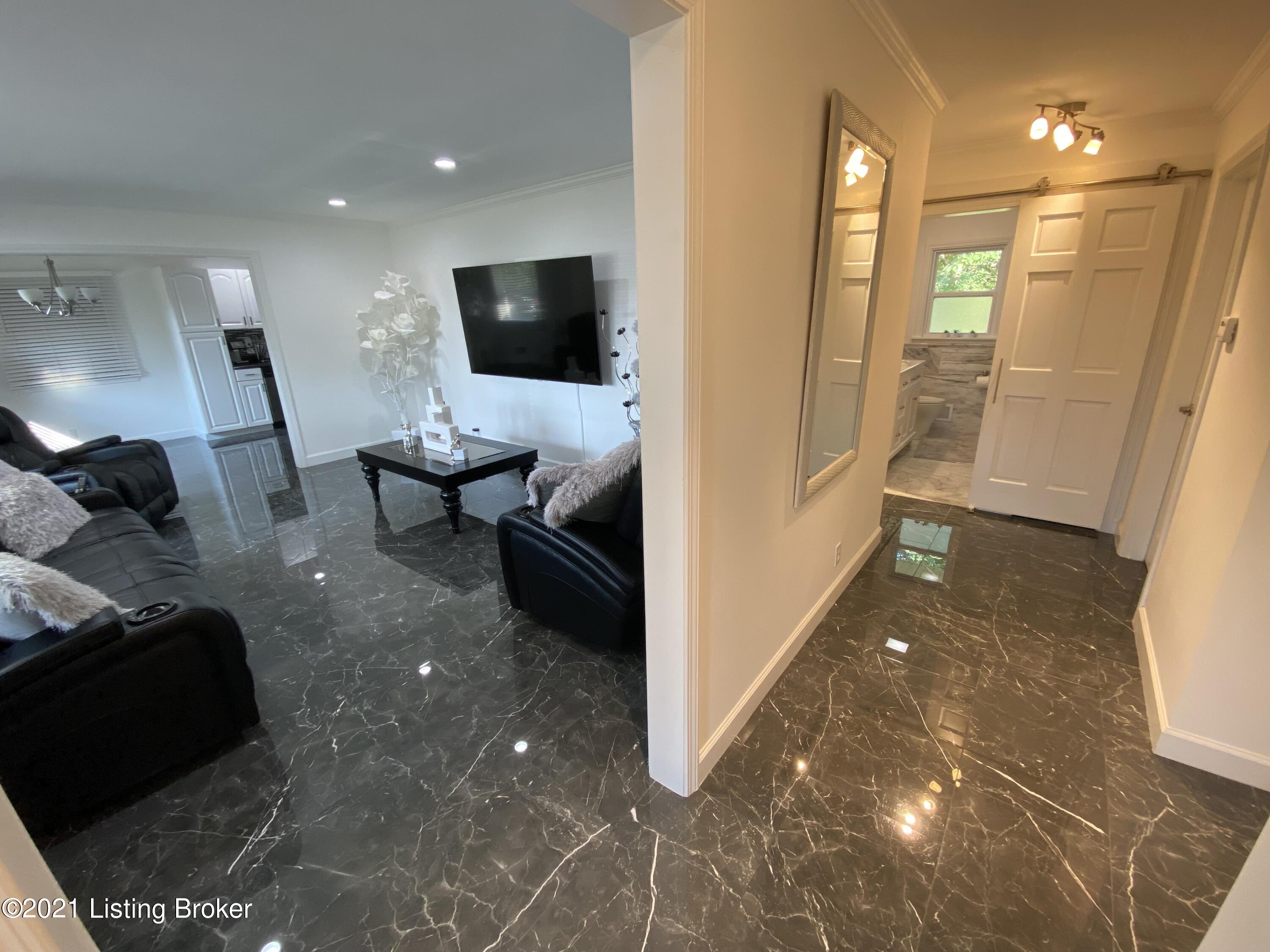 5400 Rolling Ridge Road Louisville, KY 40214 - Photo 27 of 58 IMG_2381