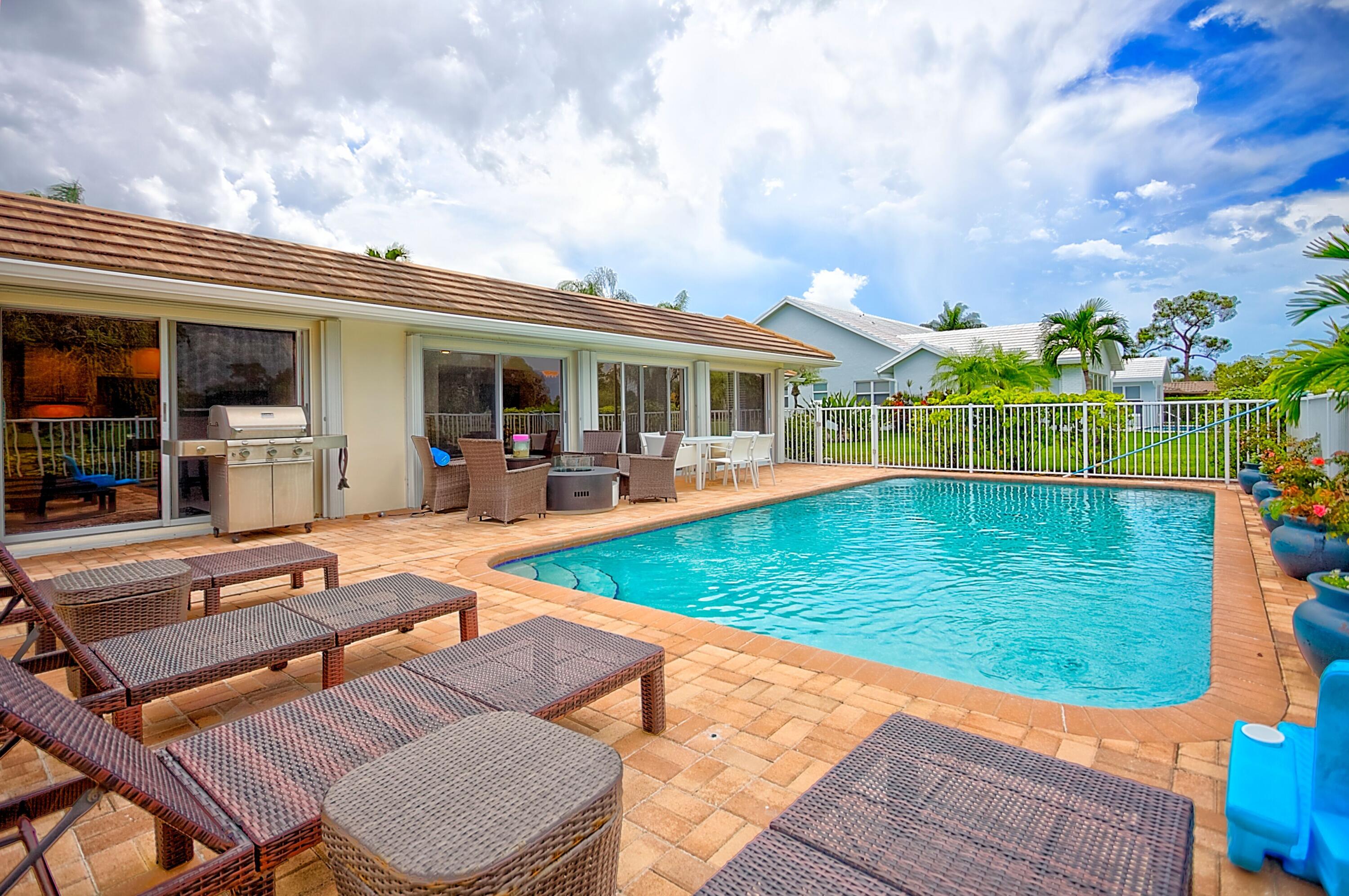 455 South Country Club Drive Atlantis, FL 33462 - Photo 17 of 18 Pool 2