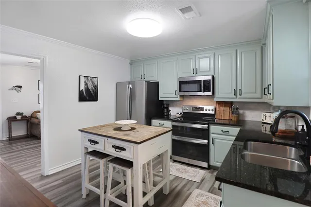 $295,000 | 271 East Houston Street, Van Alstyne, TX 75495