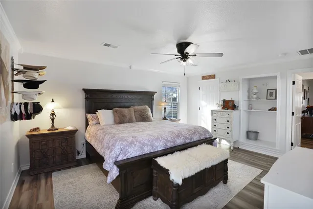 $295,000 | 271 East Houston Street, Van Alstyne, TX 75495