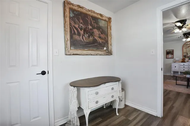 $295,000 | 271 East Houston Street, Van Alstyne, TX 75495