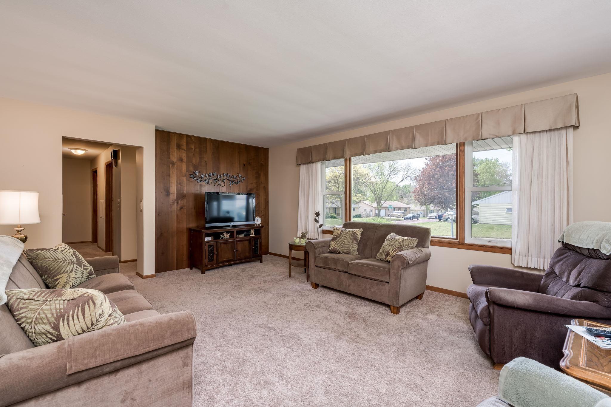 118 Agency Road Mankato, MN 56001 - Photo 8 of 45