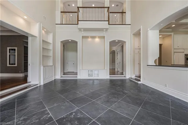 $12,900,000 | 2263 Coach House Lane, Naples, FL 34105