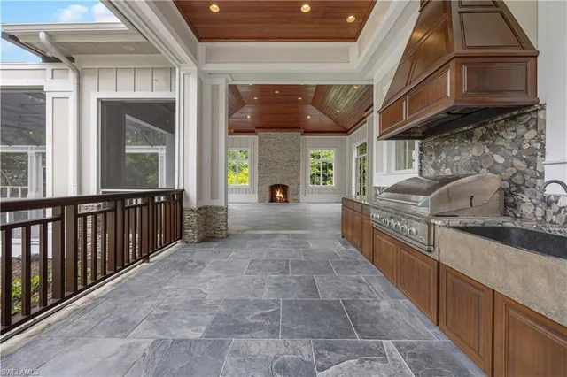 $12,900,000 | 2263 Coach House Lane, Naples, FL 34105