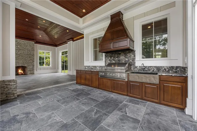 $12,900,000 | 2263 Coach House Lane, Naples, FL 34105