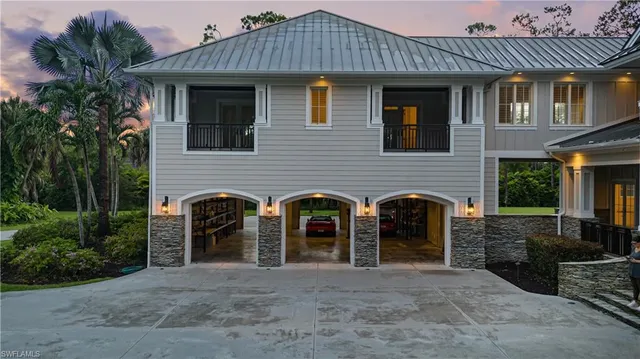 $12,900,000 | 2263 Coach House Lane, Naples, FL 34105