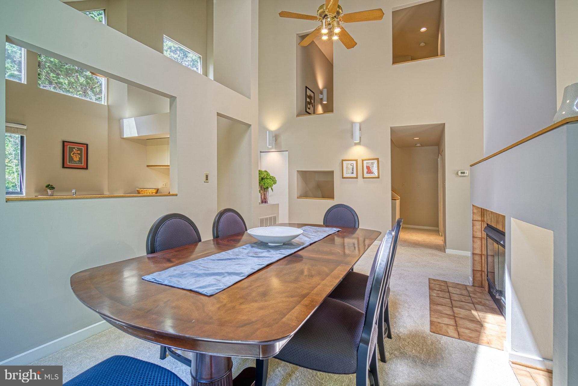 11517 Turnbridge Lane Reston, VA 20194 - Photo 4 of 45 Dining Room