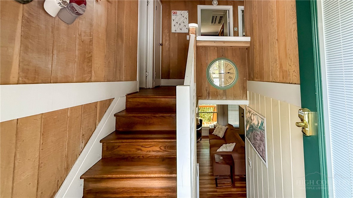 220 Charter Hills Road, Unit C3 Beech Mountain, NC 28604 - Photo 18 of 32