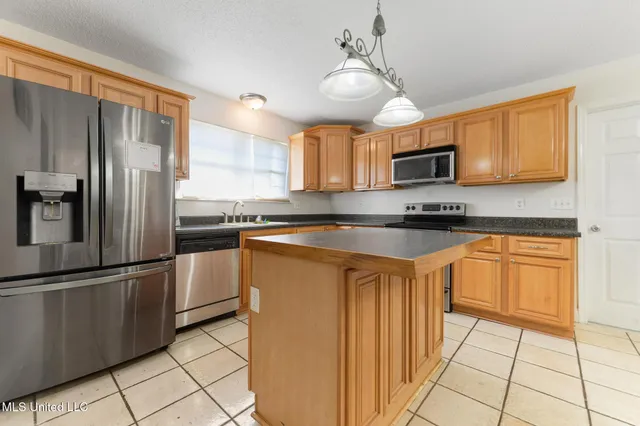 $218,000 | 6920 Pinehurst Drive, Ocean Springs, MS 39564