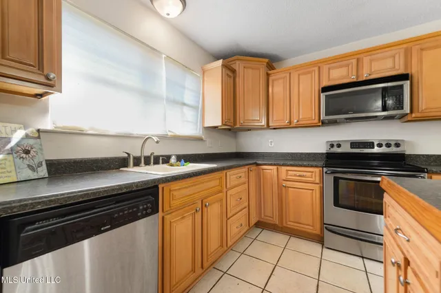 $218,000 | 6920 Pinehurst Drive, Ocean Springs, MS 39564