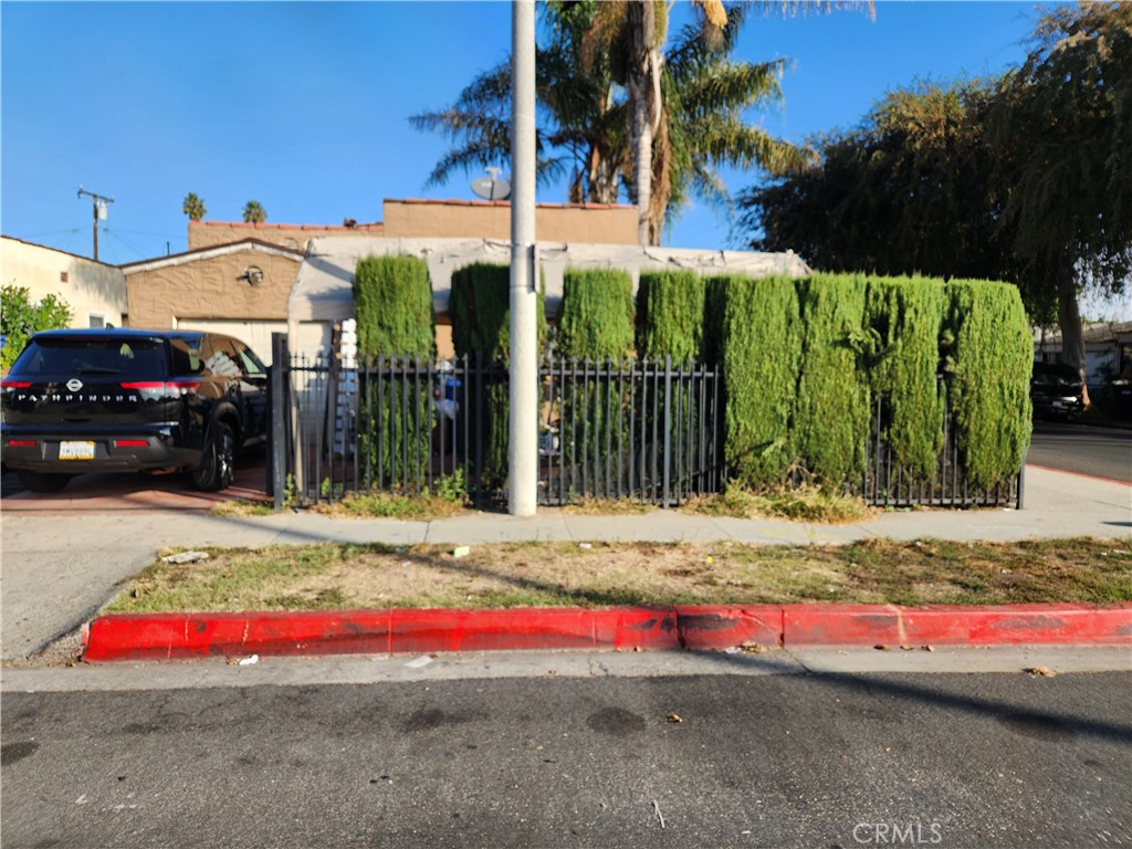 5421 Everett Avenue Maywood, CA 90270 - Photo 1 of 3