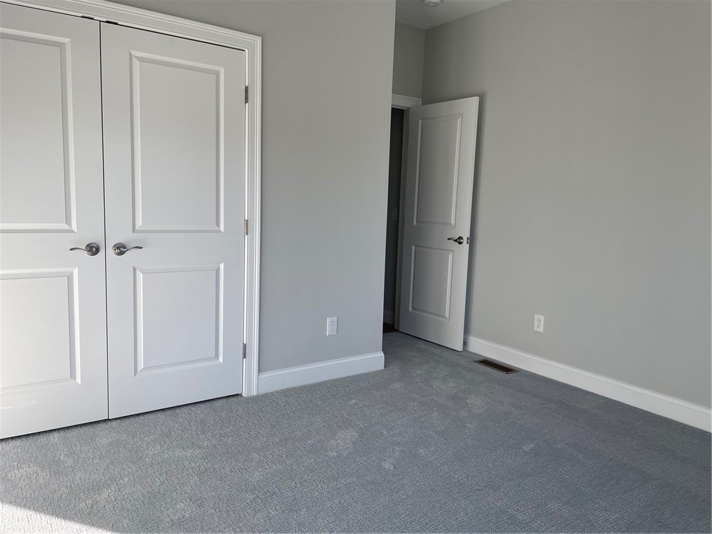 22 Leighas Lane, Unit 107 Coventry, RI 02816 - Photo 6 of 9