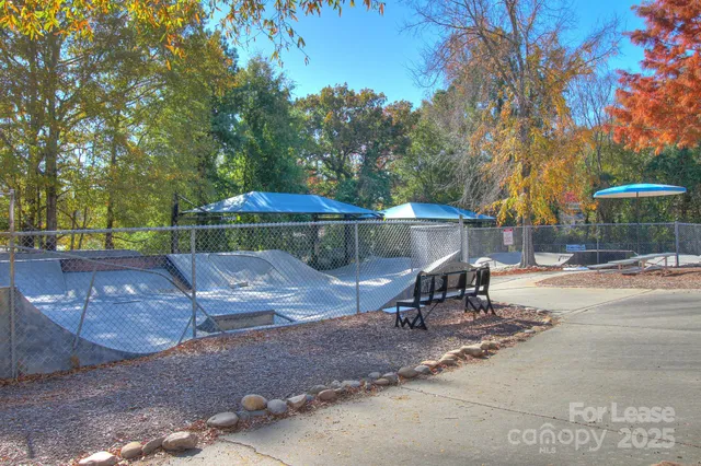 $1,750 | 1024 Sharon Drive, Waxhaw, NC 28173