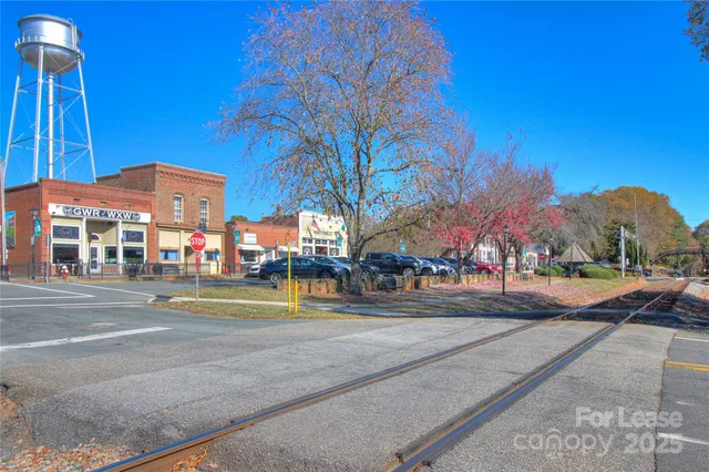 $1,750 | 1024 Sharon Drive, Waxhaw, NC 28173