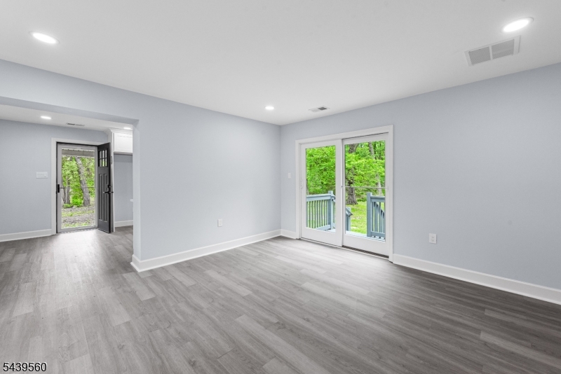 20 Cooper Lane Chester, NJ 07930 - Photo 15 of 23