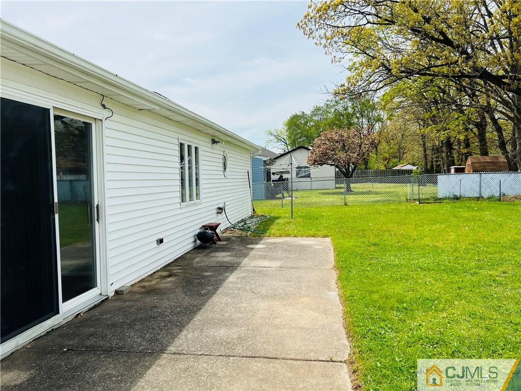 55 Glenville Road Edison, NJ 08817 - Photo 27 of 28 a view of a house with swimming pool and sitting area