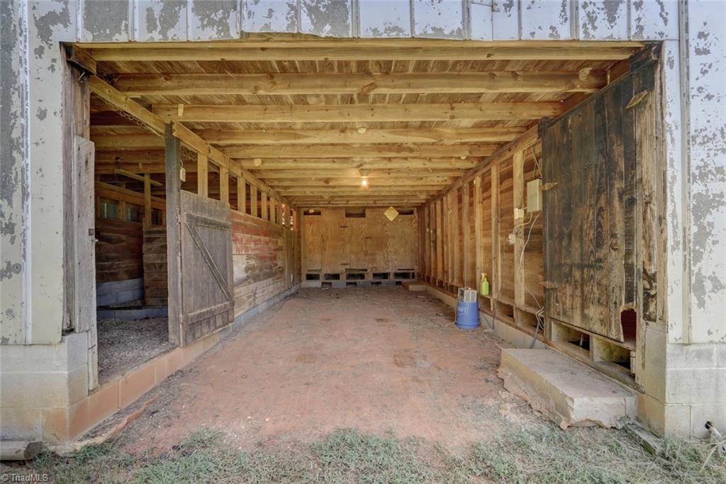 2715 Beroth Road Pfafftown, NC 27040 - Photo 22 of 30 Gallery Image 22