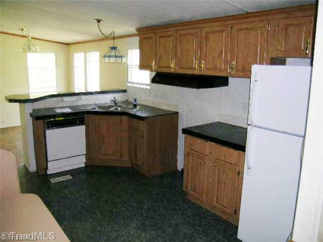 240 Snider Road Lexington, NC 27292 - Photo 5 of 11 Kitchen.